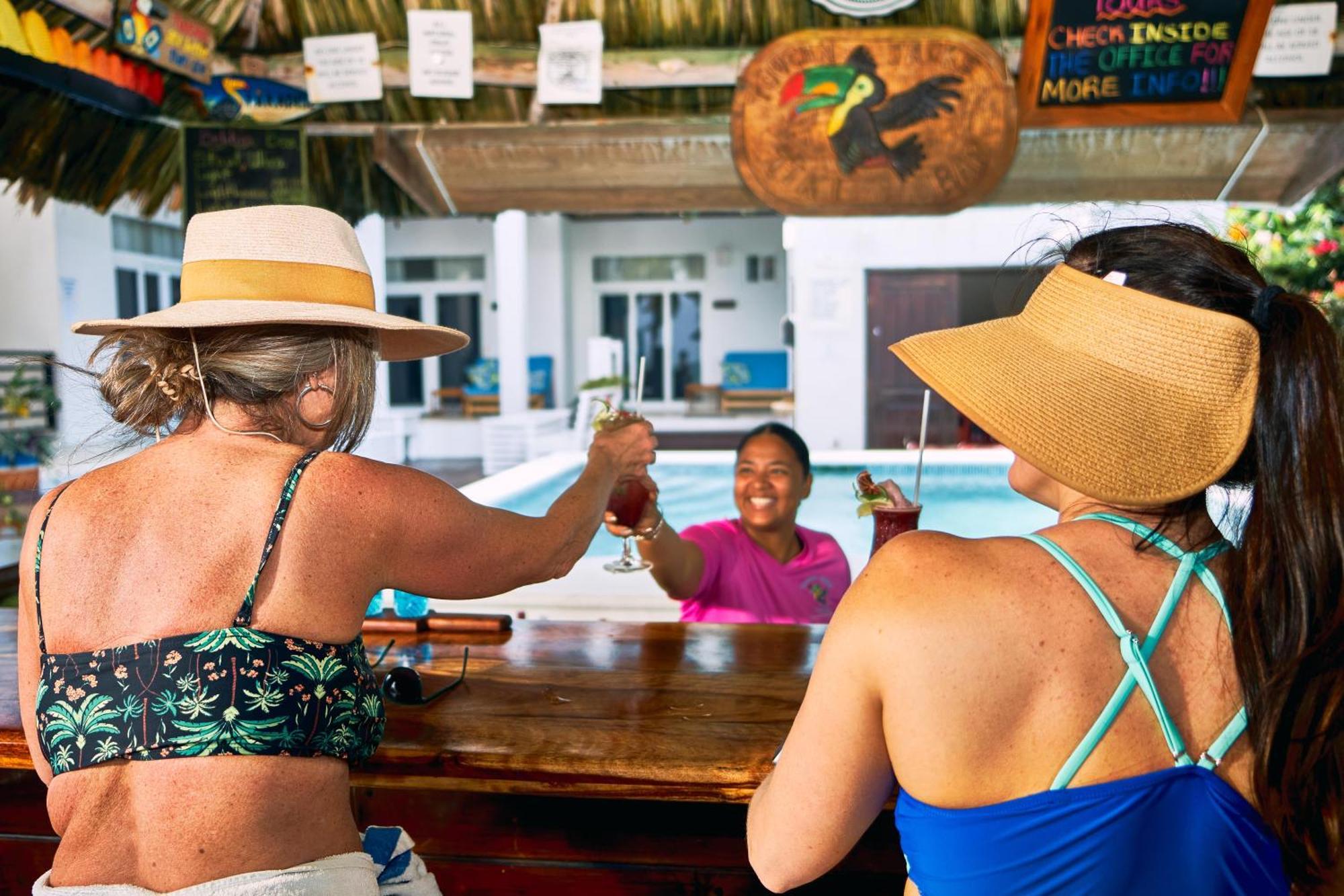 Ocean Breeze Hotel Placencia Екстериор снимка