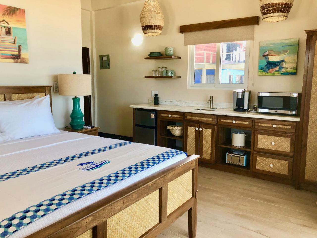 Ocean Breeze Hotel Placencia Екстериор снимка