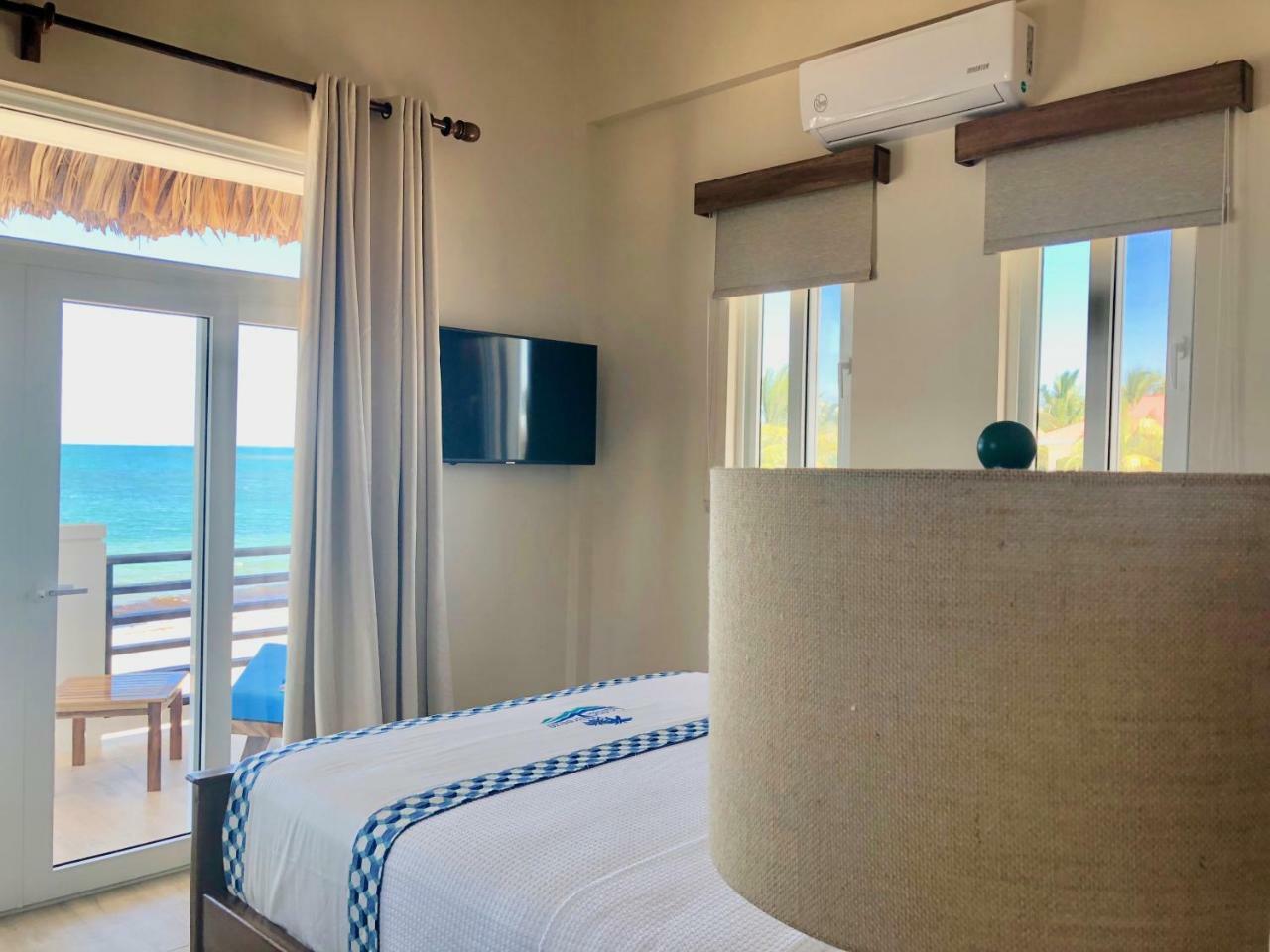 Ocean Breeze Hotel Placencia Екстериор снимка