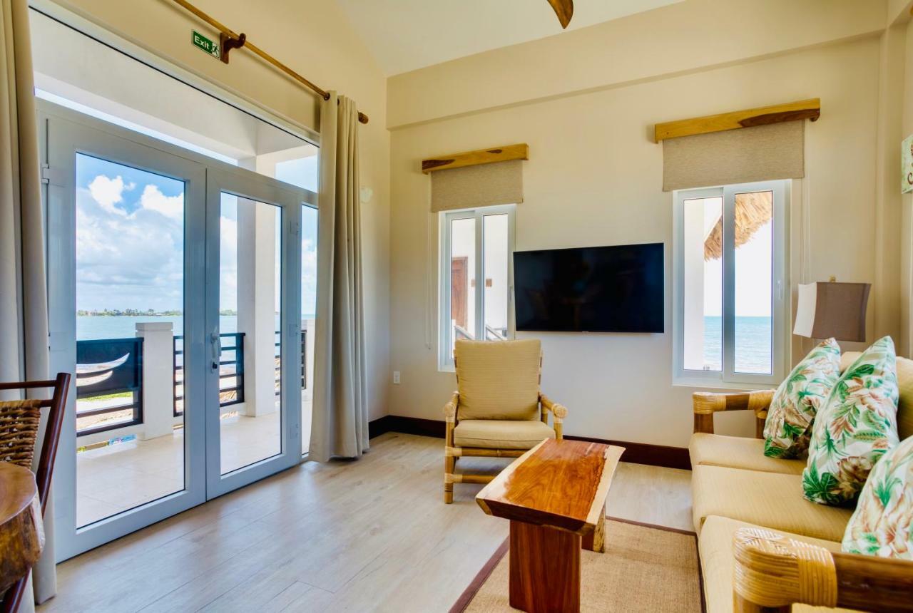 Ocean Breeze Hotel Placencia Екстериор снимка
