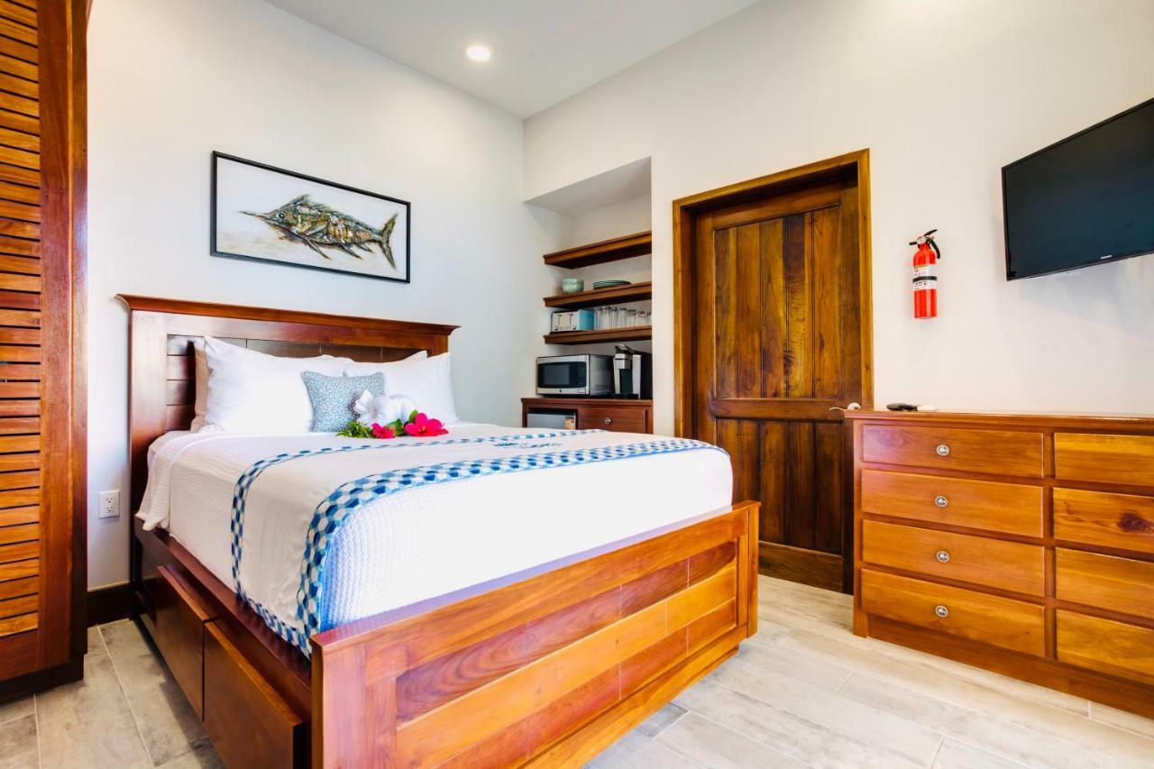 Ocean Breeze Hotel Placencia Екстериор снимка